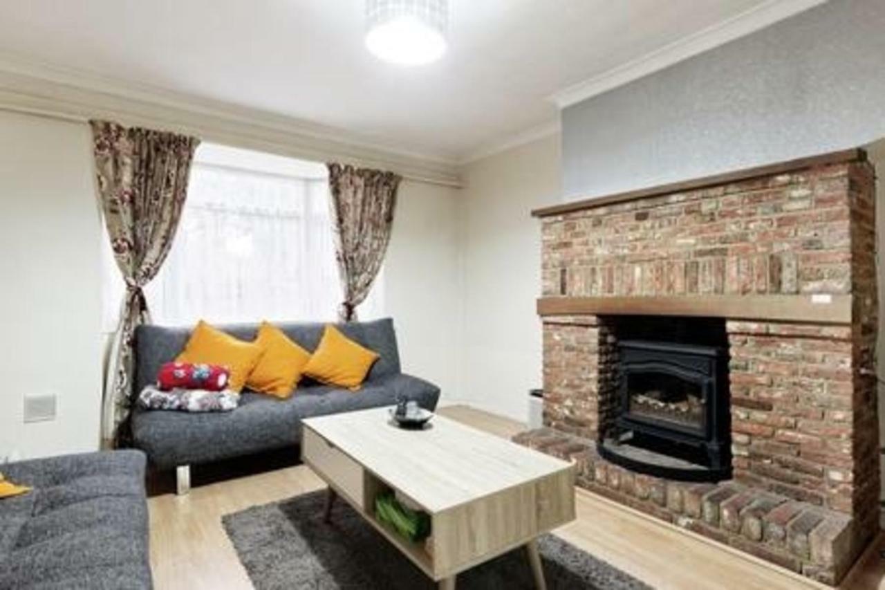 Maidstone Family Homes Upper Road Cottage Экстерьер фото