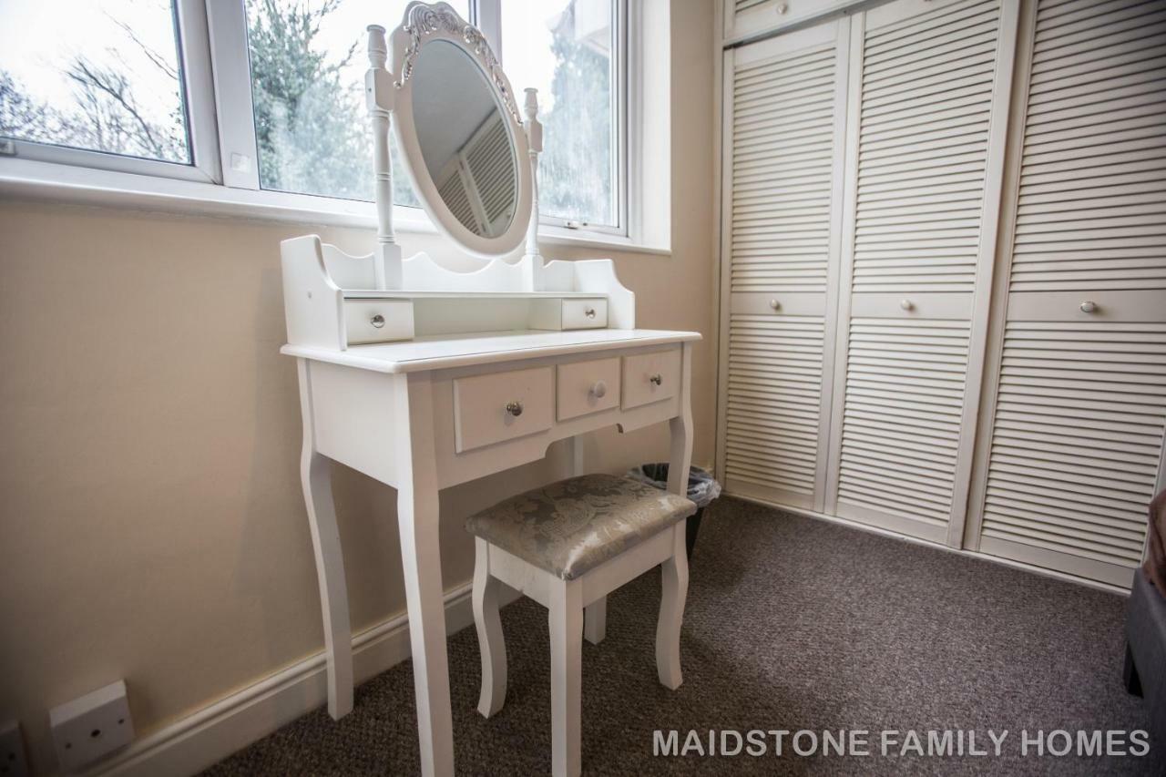 Maidstone Family Homes Upper Road Cottage Экстерьер фото