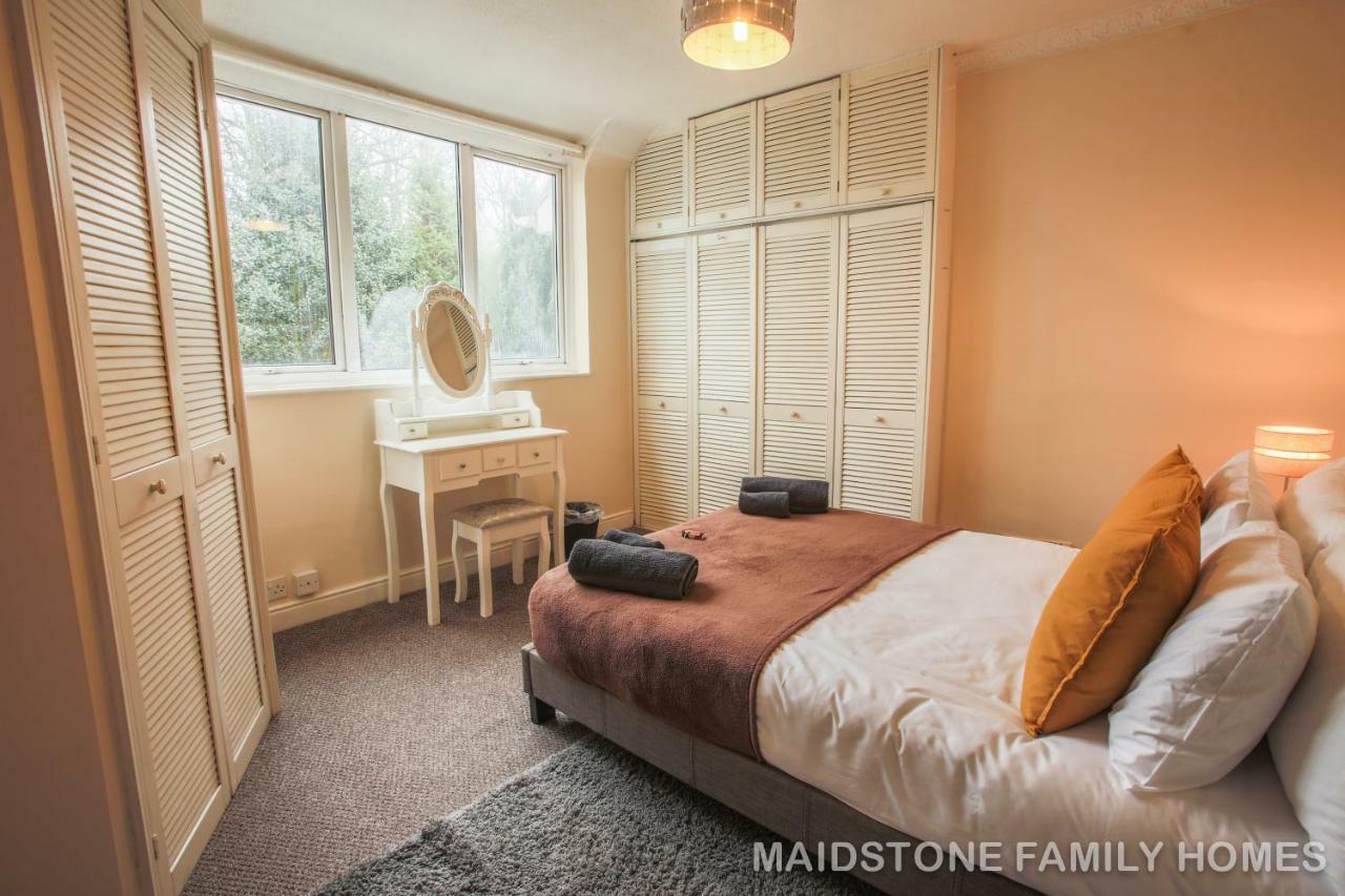 Maidstone Family Homes Upper Road Cottage Экстерьер фото