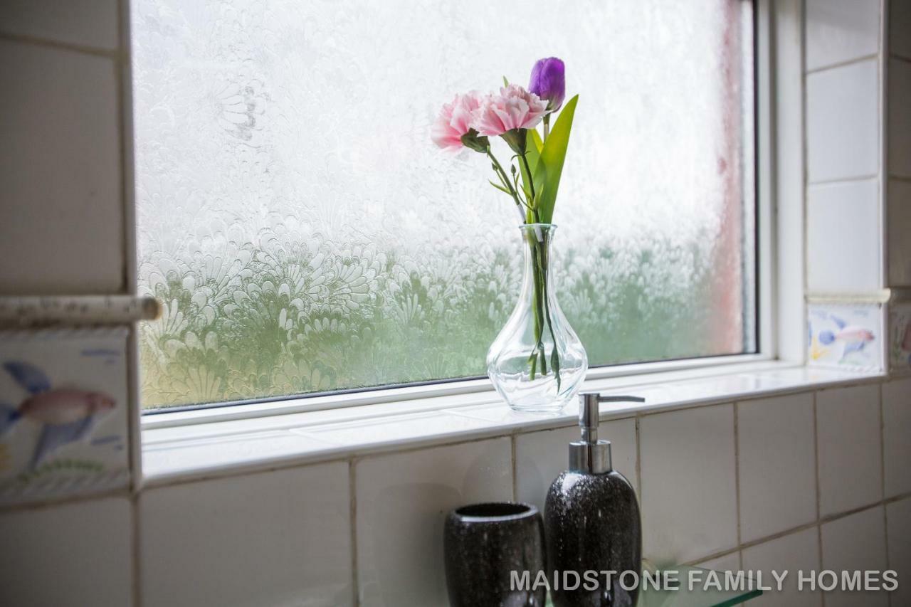 Maidstone Family Homes Upper Road Cottage Экстерьер фото