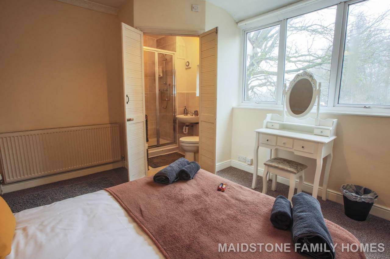 Maidstone Family Homes Upper Road Cottage Экстерьер фото