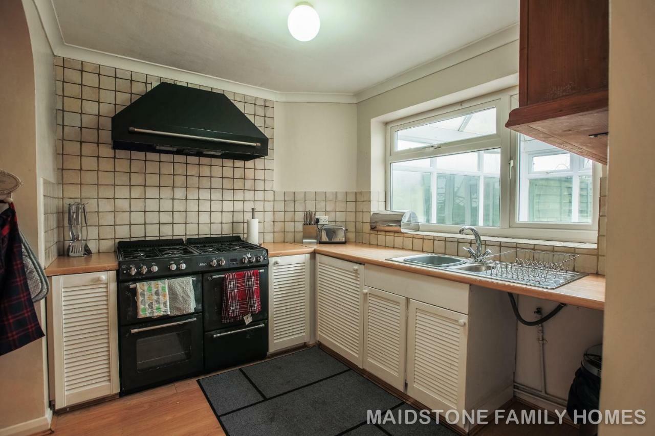 Maidstone Family Homes Upper Road Cottage Экстерьер фото
