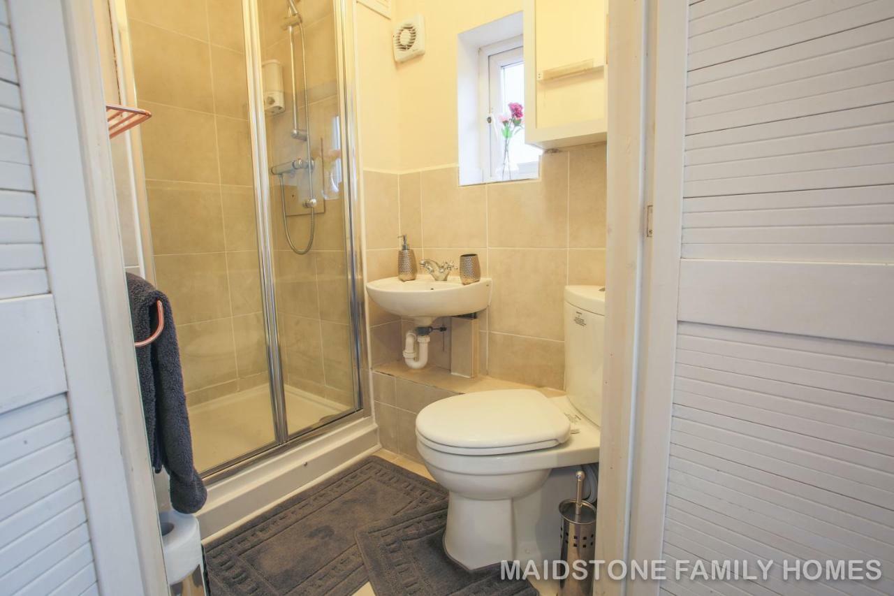 Maidstone Family Homes Upper Road Cottage Экстерьер фото
